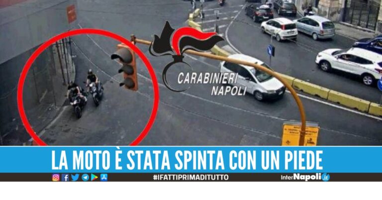 Rubano una moto con il 'metodo a spinta', 2 arresti a Napoli