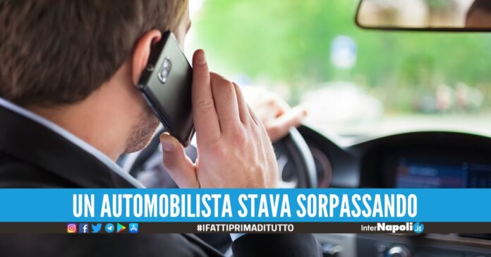 Beccati alla guida con i telefonini in mano, multati a Napoli