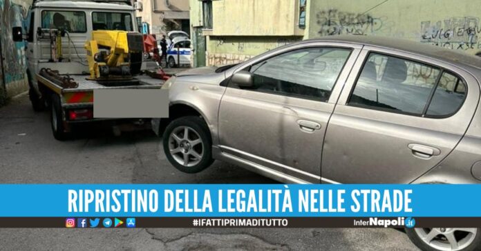 Alto impatto al Rione Berlingieri, rimosse 20 auto abbandonate
