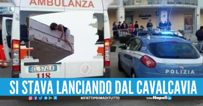 Donna tenta il suicidio a Napoli, poliziotti eroi del Commissariato di Pianura rischiano la vita per salvarla