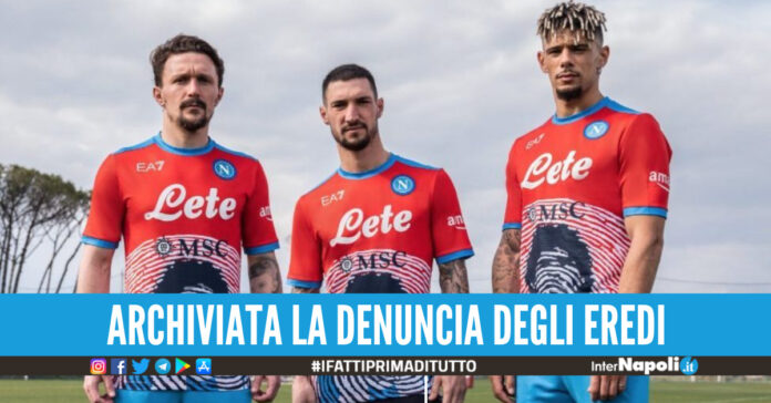 Maglie del Napoli con l'immagine di Maradona, archiviata l'inchiesta su Stefano Ceci