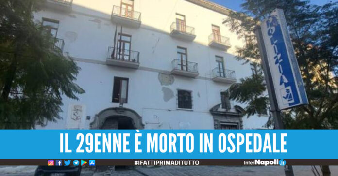 Napoli, ucciso da un poliziotto dopo aver accoltellato la mamma ed un agente identificata la vittima