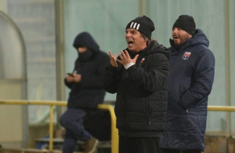 Verso la sfida Giugliano-Taranto: mister Capuano, squalificato, affronta per la dodicesima volta la formazione gialloblu
