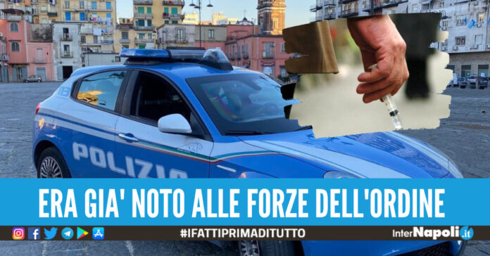 minaccia con siringhe agenti napoli