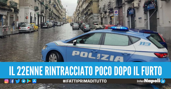 ruba auto sala scommesse napoli