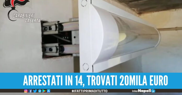 Arrestati in 14, trovati 20mila euro