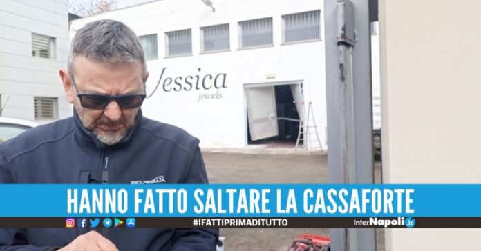 Furto da film nella ditta orafa, banditi in fuga con un bottino da 30mila euro
