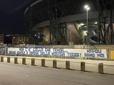 Scontri Tra Tifosi, Nuovo Striscione Degli Ultras Fuori Al Maradona ...