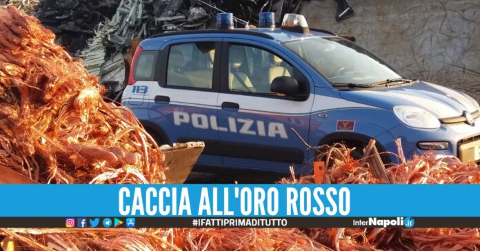 Sale sul bus con 13 kg di rame rubato, preso al capolinea a Pianura