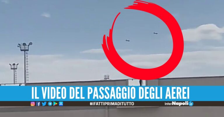 Aerei militari volano nel cielo di Napoli, arriva la spiegazione ufficiale