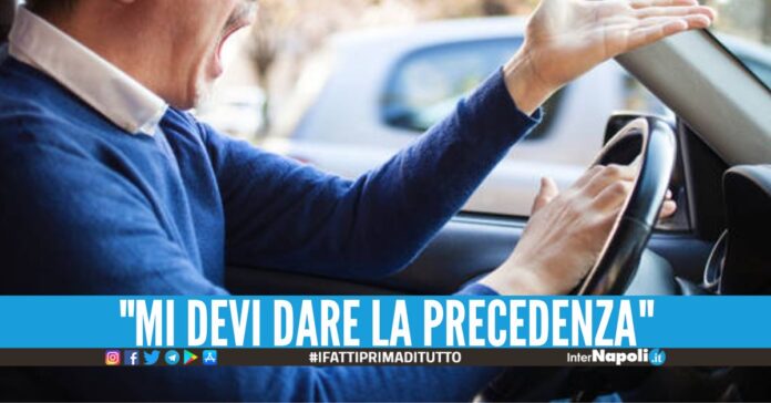 Lite tra automobilisti finisce in rissa, 3 arresti tra Villaricca e Giugliano