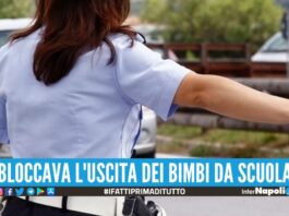Picchia una vigilessa in strada Pomigliano, denunciata l'automobilista