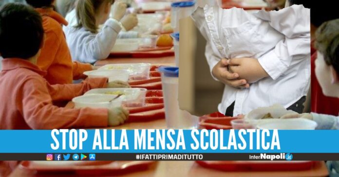 Cibo avariato alla mensa scolastica, malori per bambini e insegnanti