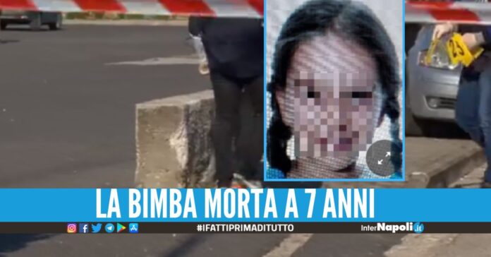 Aurora investita dalla mamma a Casalnuovo, dramma in strada