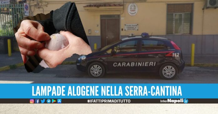 Nasconde 42 grammi di hashish nel calzino, 19enne preso a Qualiano
