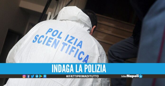 Trovato il cadavere di un 19enne a Caivano, fatale un colpo di pistola