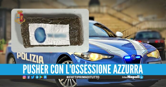 Sequestrato 1 kg di hashish, era marchiato con lo stemma del Napoli. Ieri sera gli agenti del Commissariato Poggioreale, durante il