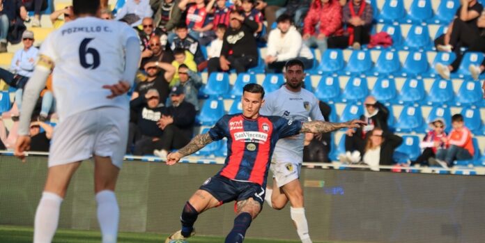 I sogni del Giugliano si infrangono a Crotone: i tigrotti fuori dai play off