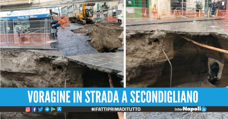 Danni del maltempo a Secondigliano, enorme voragine si apre in strada