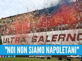 Allenamento a porte aperte all'Arechi, gli ultras della Salernitana caricano la squadra: "Noi non siamo napoletani"