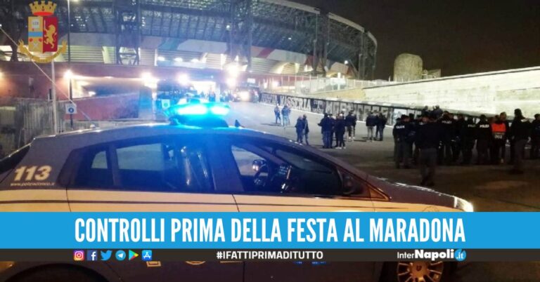 Partita Napoli-Fiorentina, denunciati i tifosi con i fumogeni