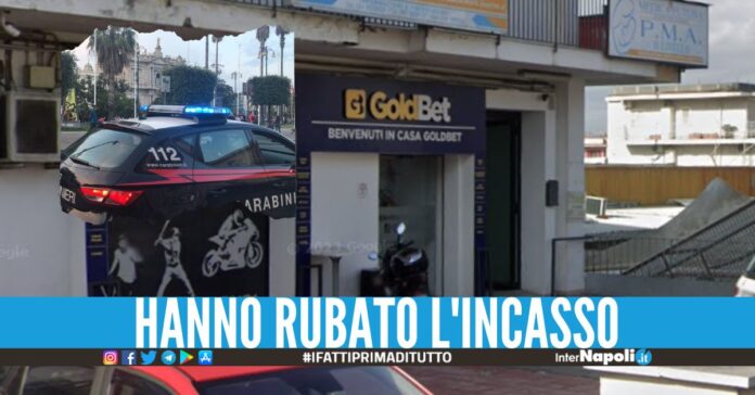 Assalto armato alla Goldbet a Pompei, 4 uomini scappano dopo il colpo