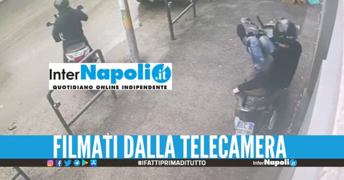 Tentano di rubare un scooter a Casandrino, furto sventato dal proprietario