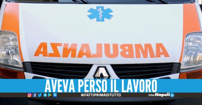 Dramma del lavoro a Torre Annunziata, 54enne si lancia dal quarto piano