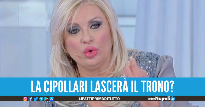 Rivoluzione a uomini e donne: Tina Cipollari potrebbe lasciare il suo trono