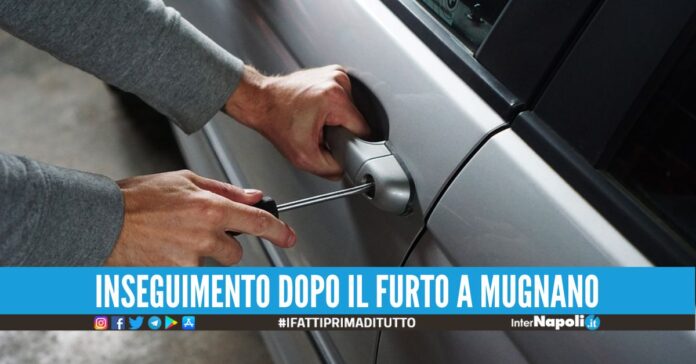 Tenta la fuga a bordo dell'auto rubata, 47enne catturato a Marano