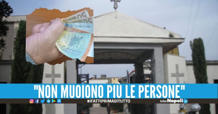 Il racket della camorra al cimitero di Villaricca, 100 euro per le sepolture e 5 per le foto sulle tombe