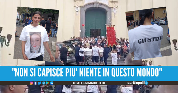Funerale di Maria Brigida a Melito, uccisa dal suocero. Il parroco Il mondo è impazzito