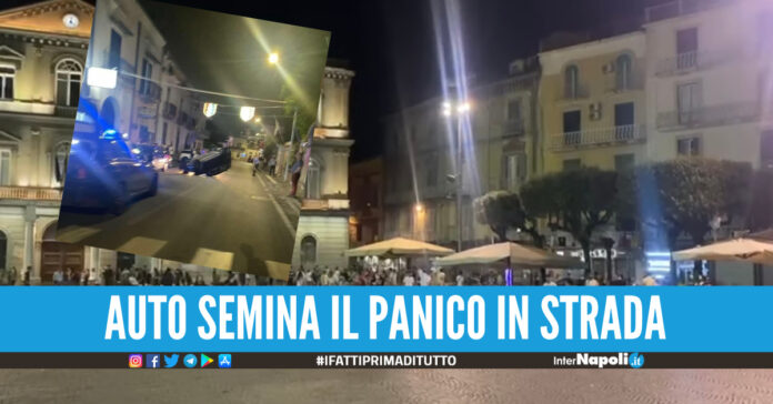 [Video]. Follia a Nola, auto a folle velocità tenta di investire i pedoni poi si ribalta