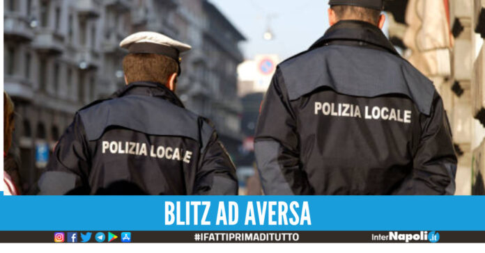 Controlli ad Aversa: chiuso bar per cibi non tracciati e mancanza di sicurezza sul lavoro