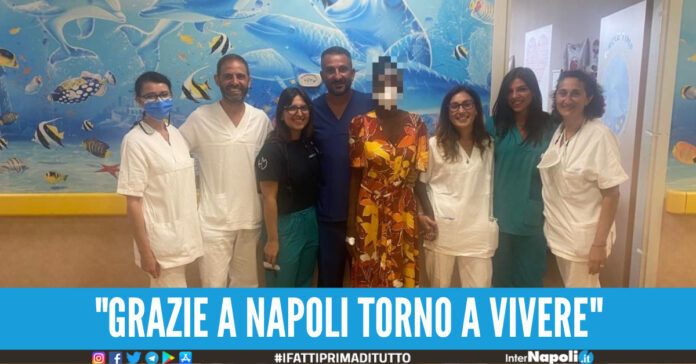 Donna va in Italia per curarsi, a Napoli riceve l'intervento che le cambia la vita.