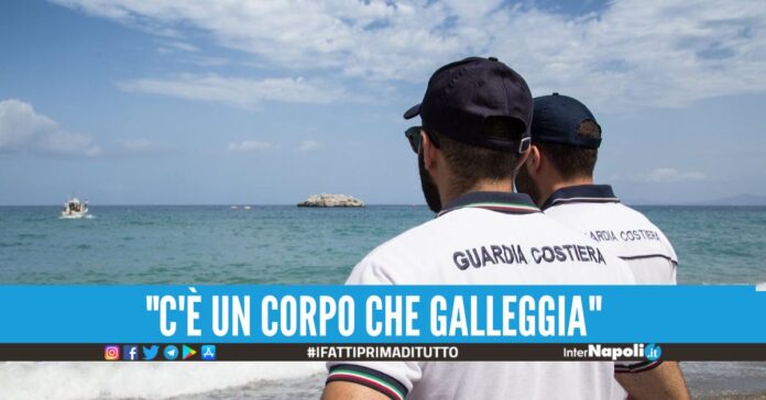Cadavere trovato in mare a Castel Volturno, giallo sull'identità