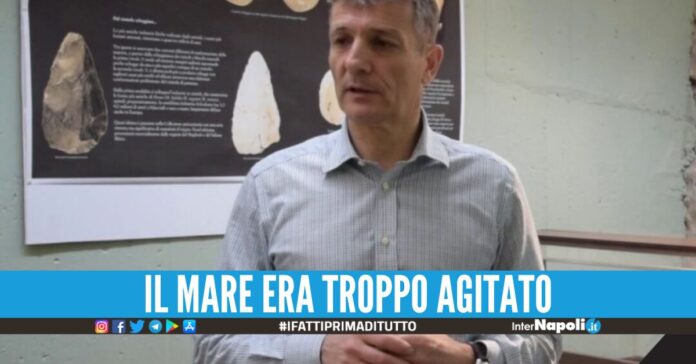 Carlo si tuffa per salvare il figlio della compagna, muore in mare