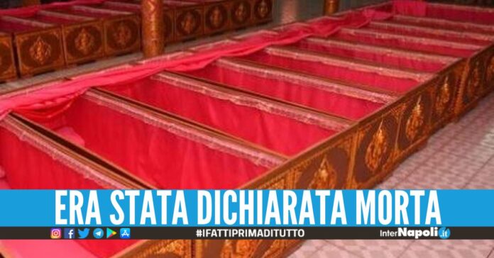 Si risveglia prima del funerale e della cremazione, stupore dei familiari