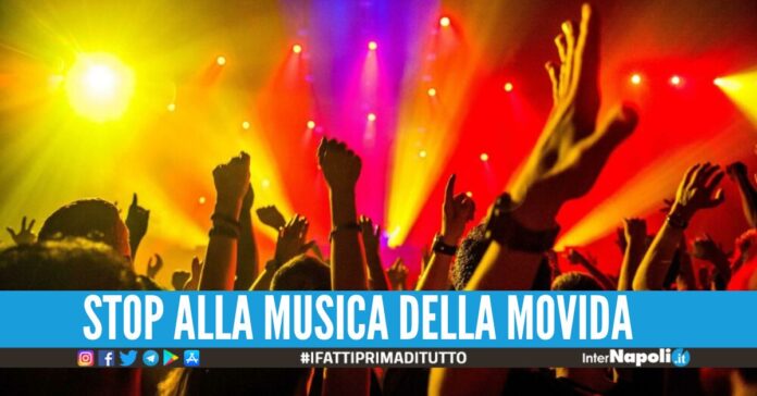 Caos notturno sul lungomare di Licola, stop alle serate in 5 discoteche