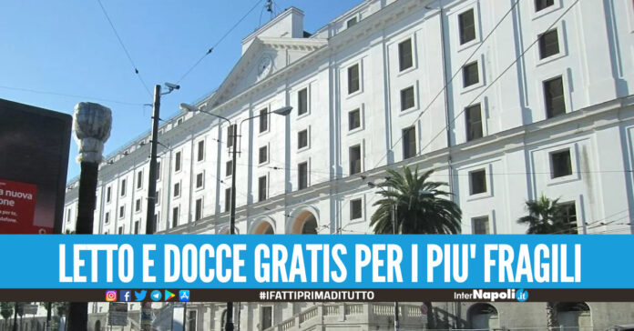 Emergenza caldo, il Comune apre il Real Albergo dei Poveri ai senza tetto e ai più bisognosi