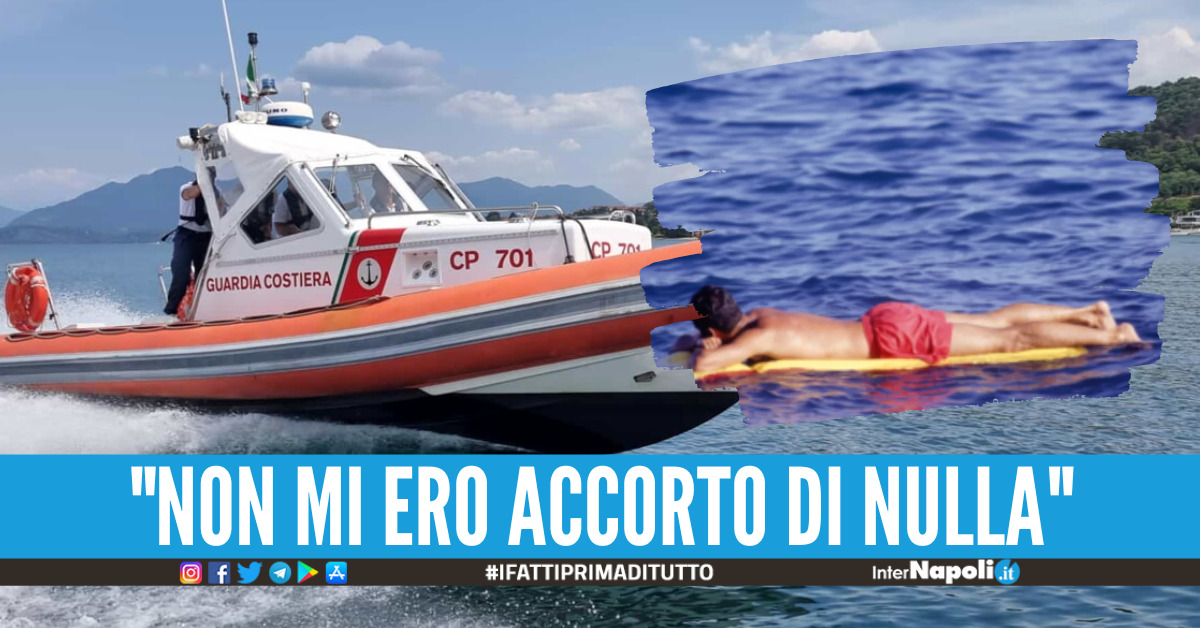 Ischia Si Addormenta Sul Materassino E Finisce Al Largo Salvato Dalla