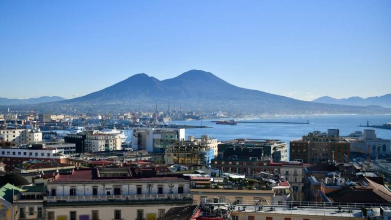 Affitti immobiliari a Napoli: i canoni raggiungono il massimo storico