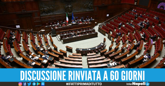 sospensione proposta di legge salario minimo