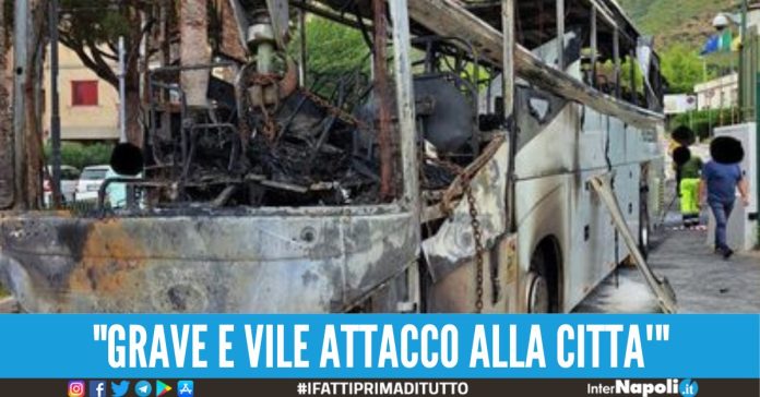 bus incendiato comune di pozzuoli