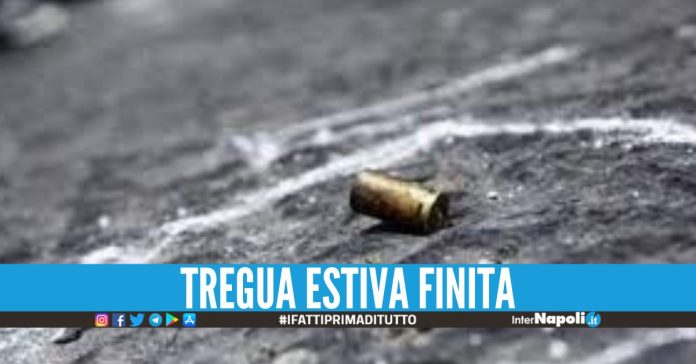 Si torna a sparare a Pianura, 'stesa' contro il reggente dei Carillo-Perfetto