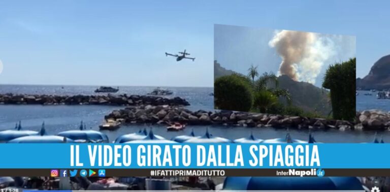 Incendio a Ischia, canadair in azione: stupore tra i bagnanti