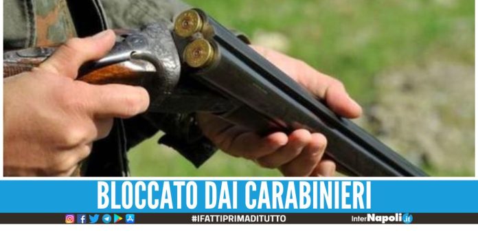 Esplode colpi di fucile tra i palazzi a Mondragone, fermato 40enne