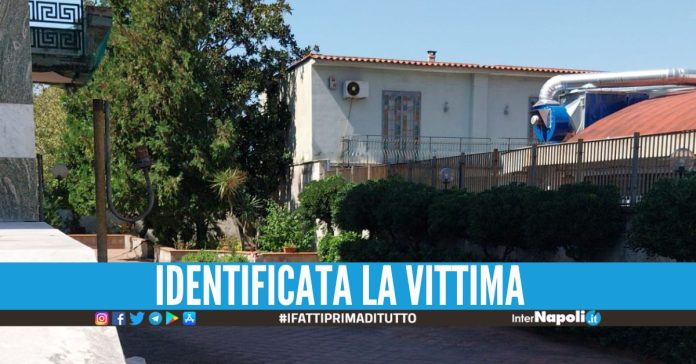 Dramma a Mugnano, l'ex professore si lancia dal balcone