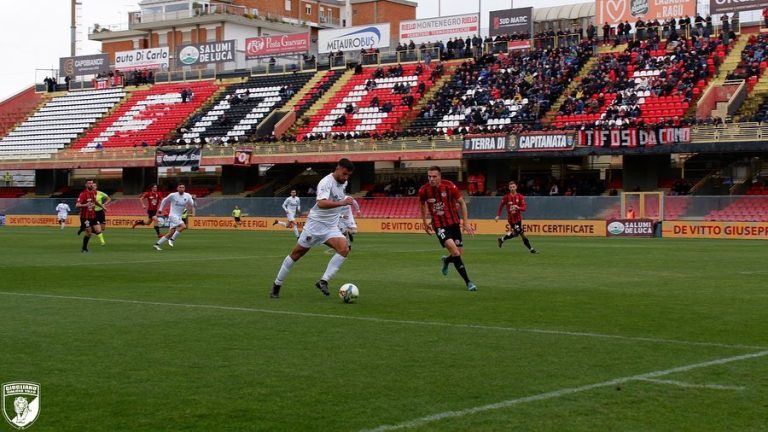 Foggia–Giugliano: 7 precedenti, bilancio favorevole ai satanelli