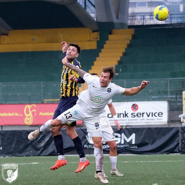 Giugliano – Latina: nove i precedenti in casa gialloblu, tigrotti in leggero vantaggio